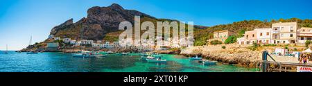 Un veiw dell isola di Levanzo, Sicilia, Italia Foto Stock