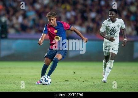 Barcellona, ESP. 12 agosto 2024. FC BARCELONA vs AS MONACO 12 agosto 2024 Lamine Yamal (19) del FC Barcelona durante la partita tra FC Barcelona e AS Monaco corrispondente al Joan Gamper Trophy allo Stadio Olimpico di Montjuic a Barcellona, Spagna. Crediti: Rosdemora/Alamy Live News Foto Stock