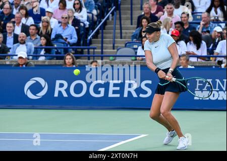 Toronto, Canada. 12 agosto 2024. La tennista americana Amanda Anisimova partecipa alla finale del WTA 1000 del Toronto National Bank Open. Credito: EXImages/Alamy Live News Foto Stock