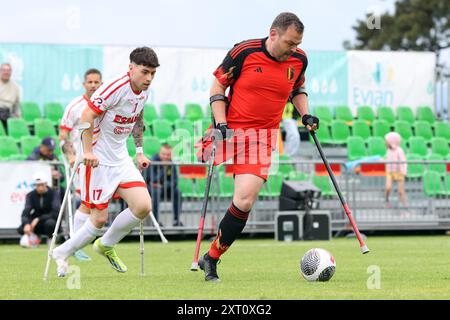 Inghilterra (bianco) vs Germania (rosso) Campionato europeo di calcio Amputee Euro 2024 Francia. I campionati europei EAFF si sono svolti in alta Savoia Foto Stock