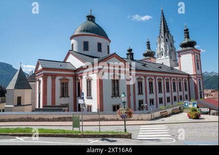 Mariazell, Austria - 7 agosto 2024: Basilica di Mariazell o Basilica Mariä Geburt (Basilica della nascita della Vergine Maria). Mariazell, Austria. Foto Stock