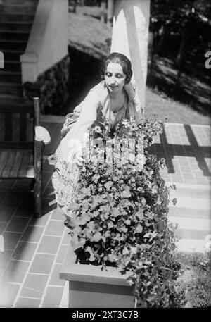 Galli-Curci, tra c1915 e c1920. Mostra la cantante d'opera italiana Amelita Galli-Curci (1882-1963). Foto Stock