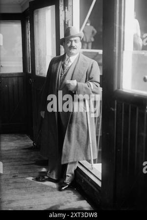 E. Caruso, 1916 anni. Mostra il cantante d'opera Enrico Caruso (1873-1921), forse quando viaggiò a bordo della SS Lafayette fino a New York, quando era a bordo anche il direttore della Metropolitan Opera Giorgio polacco. Foto Stock