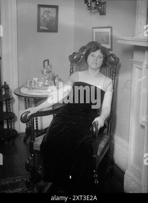 Rider Kelsey, tra c1915 e c1920. Mostra la cantante soprano Corinne Rider-Kelsey (1877-1947). Foto Stock