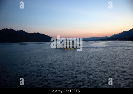 Itsukushima (alias Miyajima), Hatsukaichi, Hiroshima, Giappone. Foto Stock