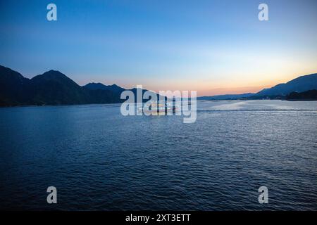 Itsukushima (alias Miyajima), Hatsukaichi, Hiroshima, Giappone. Foto Stock