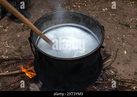 produzione di tarhana e essiccazione di tarhana Foto Stock