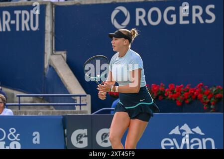 Toronto, Canada. 12 agosto 2024. La tennista americana Amanda Anisimova partecipa alla finale del WTA 1000 del Toronto National Bank Open. Credito: EXImages/Alamy Live News Foto Stock