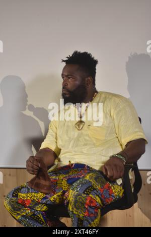 Umar Johnson è un Dottore in Psicologia clinica e psicologo certificato della scuola che è un esperto sull'educazione e la salute mentale dei bambini africani e afroamericani. L'auto descritto Pan African è considerato una figura controversa a causa delle sue opinioni sul matrimonio interrazziale, l'omosessualità e le sue opinioni sulla comunità nera che è in grado di fare molto meglio come comunità invece di adottare la mentalità delle vittime. La sua passione per l'eccellenza nera per tutti gli africani è spesso fraintesa come discorsi di odio, ma dice cose dure da un luogo d'amore che alcune persone trovano difficile Foto Stock