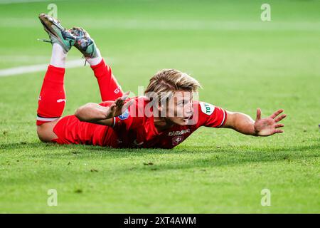 Enschede, Paesi Bassi. 13 agosto 2024. ENSCHEDE, PAESI BASSI - 13 AGOSTO: SEM Steijn del FC Twente sembra sorpreso mentre si è piazzato in campo durante il terzo turno di qualificazione della UEFA Champions League 2a tappa tra FC Twente e Red Bull Salzburg a De Grolsch veste il 13 agosto 2024 a Enschede, Paesi Bassi. (Foto di Broer van den Boom/Orange Pictures) credito: Orange Pics BV/Alamy Live News Foto Stock