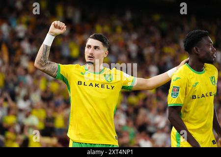 Il Borja Sainz del Norwich City celebra il terzo gol della squadra durante la partita del primo turno della Carabao Cup a Carrow Road, Norwich. Data foto: Martedì 13 agosto 2024. Foto Stock