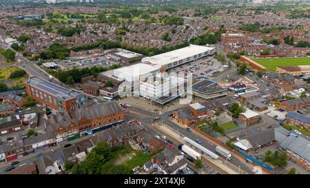 Aerial, Tameside, centro città di Droylsden Foto Stock