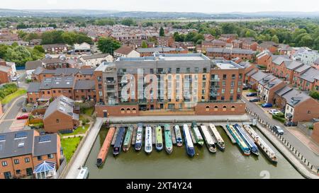 Aerial, Tameside, centro città di Droylsden, Droylsden Marina e Ashton Canal Foto Stock