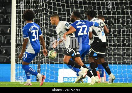 Kayden Jackson della contea di Derby festeggia dopo aver segnato un gol di 2-1 durante la partita di Carabao Cup tra Derby County e Chesterfield al Pride Park, Derby, martedì 13 agosto 2024. (Foto: Jon Hobley | mi News) crediti: MI News & Sport /Alamy Live News Foto Stock