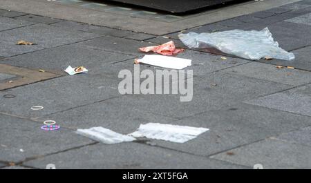 LEICESTER SQUARE STABBING © Jeff Moore - la scena in cui una bambina di 11 anni e una donna di 34 anni sono state accoltellate vicino al negozio Lego a Londra Foto Stock