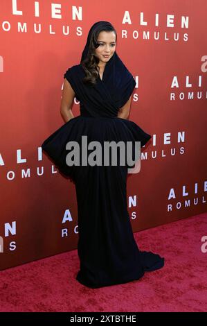 Isabela Merced bei der Premiere des Kinofilms Alien: Romulus im TCL Chinese Theatre. Los Angeles, 12.08.2024 *** Isabela Merced alla prima del film Alien Romulus al TCL Chinese Theatre di Los Angeles, 12 08 2024 foto:XJ.xBlocx/xFuturexImagex romulus 4824 Foto Stock