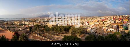 Vista panoramica del porto e della città di Melilla, Spagna Foto Stock