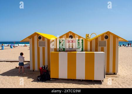 Posto di pronto soccorso a Levante Beach a Benidorm, provincia di Alicante, Spagna Foto Stock