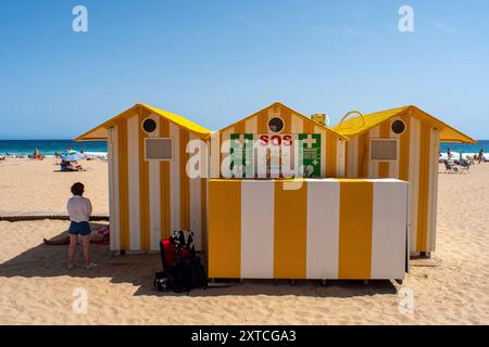 Posto di pronto soccorso a Levante Beach a Benidorm, provincia di Alicante, Spagna Foto Stock