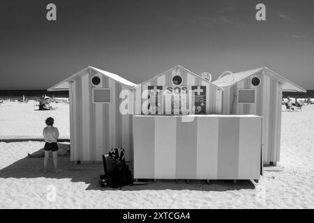 Posto di pronto soccorso a Levante Beach a Benidorm, provincia di Alicante, Spagna Foto Stock