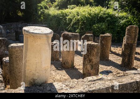 La Corte di Pan a Banias o Banyas ha ufficialmente chiamato riserva naturale del ruscello di Hermon e Parco Archeologico, Golan Heights, Israele Foto Stock