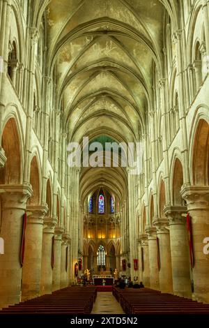 La cattedrale di San Pietro a Lisieux è la chiesa parrocchiale di Santa Teresa Foto Stock
