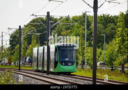 Copenaghen, Danimarca. 14 agosto 2024. Prova su strada della metropolitana leggera della capitale da Glostrup a Roedovre Nord, a Copenaghen, mercoledì 14 agosto 2024. La metropolitana leggera della capitale avrà 29 stazioni su un tratto di 28 km da Lundtofte a Ishoej. La ferrovia leggera dovrebbe aprirsi nel 2025. (Foto: Liselotte Sabroe/Ritzau Scanpix) credito: Ritzau/Alamy Live News Foto Stock