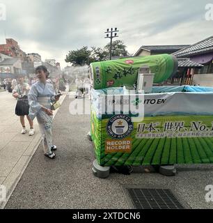 CALDO ESTREMO IN GIAPPONE COME RAFFREDDARSI AL TEMPIO SENSO-JI Foto Stock