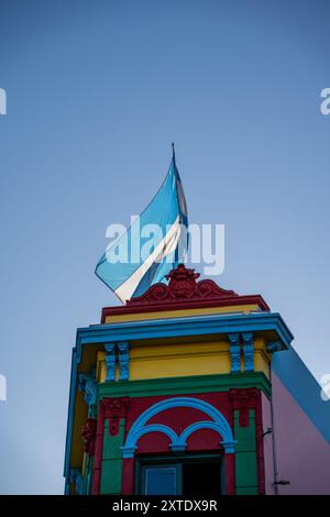 La Boca, Buenos Aires, Argentina - 08 08 2024: Splendida vista della città di la BOCA a Buenos Aires, Argentina, il suo iconico stadio, ristoranti e colorato Foto Stock