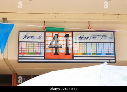 East Beach Studios, studi colorati nel quartiere degli artisti di Worthing, che vendono arte e artigianato del West Sussex su misura e unici, Regno Unito Foto Stock