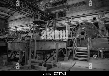 macchinari storici di un sito minerario abbandonato Foto Stock