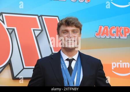 13 agosto 2024, Los Angeles, California, Stati Uniti: Bobby Finke, medaglia d'oro 2024, nuoto al jackpot! Anteprima al TCL Chinese Theatre IMAX (immagine di credito: © Nina Prommer/ZUMA Press Wire) SOLO PER USO EDITORIALE! Non per USO commerciale! Foto Stock