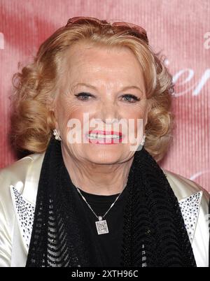 Palm Springs, Stati Uniti. 14 agosto 2024. La leggendaria attrice Gena Rowlands, 94 anni, morì il 14 agosto 2024 nella sua casa, circondata dalla famiglia a Indian Wells, CA. Aveva combattuto la malattia di Alzheimer negli ultimi 5 anni.--------------------------------------------------- 4 gennaio 2014 Palm Springs, CA. Gena Rowlands 25th Annual Palm Springs International Film Festival Awards Gala al Palm Springs Convention Center © Lisa OConnor/AFF-USA.com credito: AFF/Alamy Live News Foto Stock