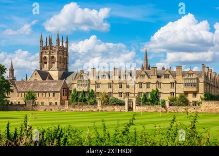 Vista sul Merton College of Oxford University dal prato. Oxford, Inghilterra Foto Stock