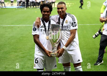 Endrick, Kylian Mbappe del Real Madrid durante la partita di calcio della Supercoppa UEFA 2024 tra il Real Madrid CF e l'Atalanta BC il 14 agosto 2024 al PGE Narodowy di Varsavia, Polonia Foto Stock