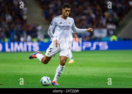 Jude Bellingham del Real visto in azione durante la finale della Supercoppa UEFA 2024 tra il Real Madrid e l'Atalanta allo stadio PGE Narodowy di Varsavia, Polonia. Foto Stock