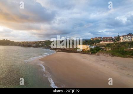 Veduta aerea di Comillas sul nord della Spagna Foto Stock