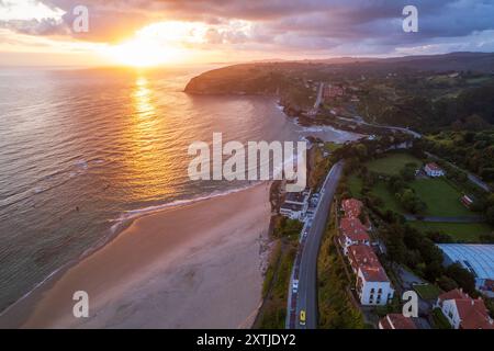 Veduta aerea di Comillas sul nord della Spagna Foto Stock