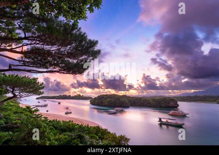 Kabira, famosa baia giapponese all'alba. Foto Stock