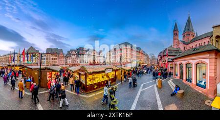 Mercatino di Natale a Magonza, Germania Foto Stock