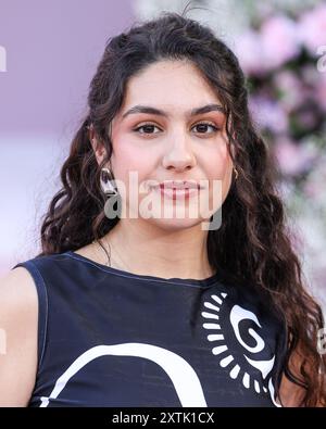 Hollywood, Stati Uniti. 14 agosto 2024. HOLLYWOOD, LOS ANGELES, CALIFORNIA, USA - 14 AGOSTO: Alessia cara arriva alla premiere di Los Angeles della quarta parte di Netflix "Emily in Paris", tenutasi all'Egyptian Theatre Hollywood il 14 agosto 2024 a Hollywood, Los Angeles, California, Stati Uniti. (Foto di Xavier Collin/Image Press Agency) credito: Image Press Agency/Alamy Live News Foto Stock