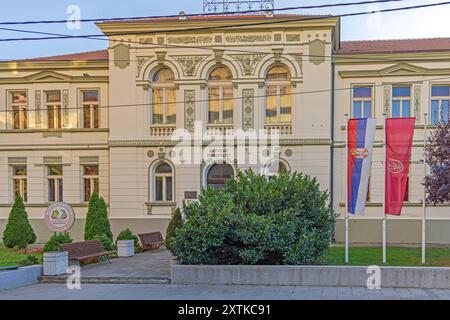 Krusevac, Serbia - 12 ottobre 2023: University Education Faculty of Agriculture Building in via Kosanciceva. Foto Stock