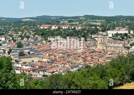 Vista panoramica della città di Villefranche-de-Rouergue in Aveyron Foto Stock