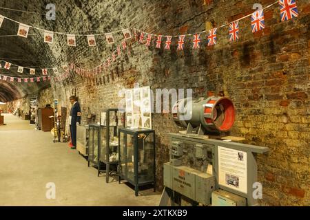 Inghilterra, Kent, Thanet, Ramsgate, Ramsgate Tunnels, museo Ramsgate Tunnels, mostra della sirena del RAID aereo della seconda guerra mondiale Foto Stock