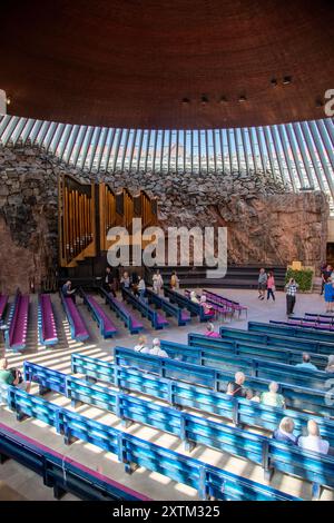 Auditorium nella Chiesa Temppeliaukio di Helsinki, Finlandia Foto Stock