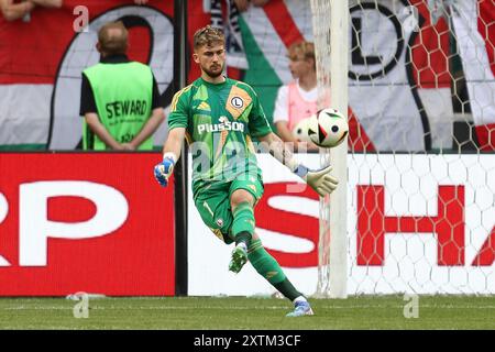 Varsavia, Pologne. 15 agosto 2024. Kacper Tobiasz di Legia durante la UEFA Conference League, terzo turno di qualificazione, partita di calcio di 2a tappa tra Legia Varsavia e Brondby IF il 15 agosto 2024 alla Pepsi Arena di Varsavia, Polonia - foto Piotr Matusewicz/DPPI credito: DPPI Media/Alamy Live News Foto Stock