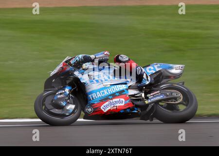 Raul Fernandez - Trackhouse Racing - pilota numero 25 su un Aprilia al Gran Premio di MotoGP 2024 a Silverstone nell'agosto 2024 Foto Stock