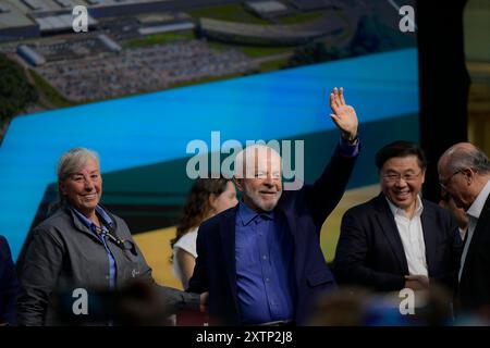 Curitiba, Brasile. 15 agosto 2024. Giovedì (15/08) il presidente Luiz Inácio Lula da Silva visita la fabbrica Renault, presso il complesso Airton Senna a Curitiba, PR. Crediti: Reinaldo Reginato/FotoArena/Alamy Live News Foto Stock