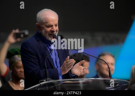 Curitiba, Brasile. 15 agosto 2024. Giovedì (15/08) il presidente Luiz Inácio Lula da Silva visita la fabbrica Renault, presso il complesso Airton Senna a Curitiba, PR. Crediti: Reinaldo Reginato/FotoArena/Alamy Live News Foto Stock