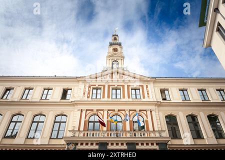 Foto della facciata principale del Rigas Dome o del municipio di riga. Il Consiglio comunale di riga (Rigas Dome) è il governo della città di riga, la capitale di Latv Foto Stock